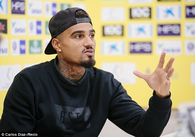3CEC043F00000578-4199964-He_is_the_only_currently_active_player_to_have_scored_in_England-a-46_1486484032807