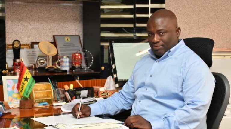 Ghanaian-banker-1200x675