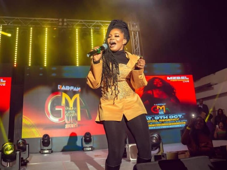 MZbel-on-stage