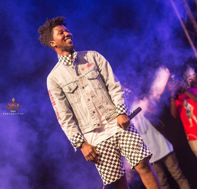 TiC_performing_at_Presec_@80_in_2018