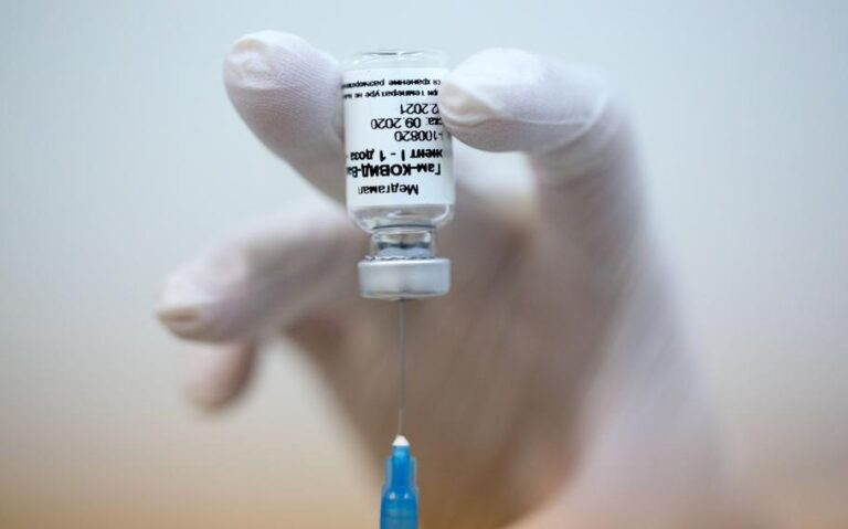 vaccine-russia-bg-2f008db4-2441-11eb-8672-c281c7a2c96e