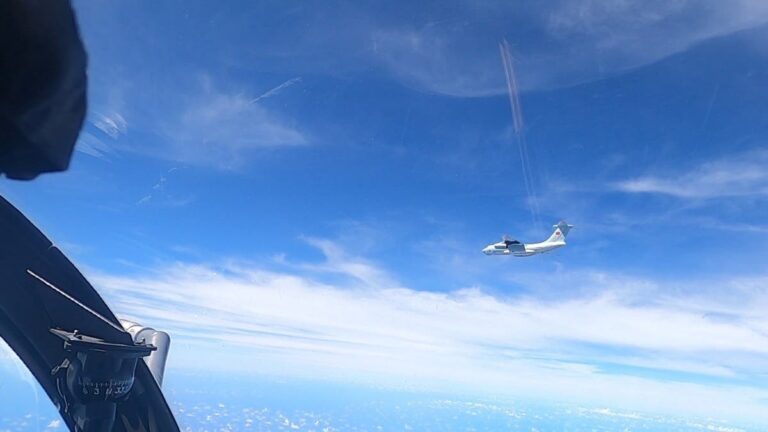 2021-06-02T064013Z_1986755501_RC26SN96E42K_RTRMADP_3_CHINA-MALAYSIA-SOUTHCHINASEA