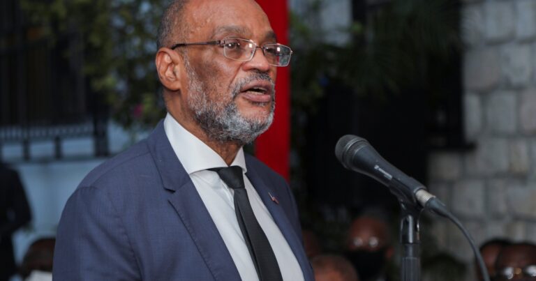 2021-11-25T031337Z_760729068_RC2A1R99GGKE_RTRMADP_3_HAITI-POLITICS
