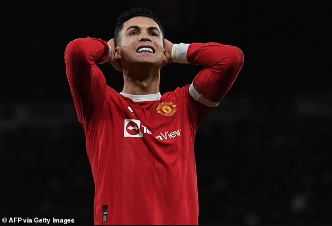 Cristiano-Ronaldo-considering-leaving-Man-United-at-the-end-of