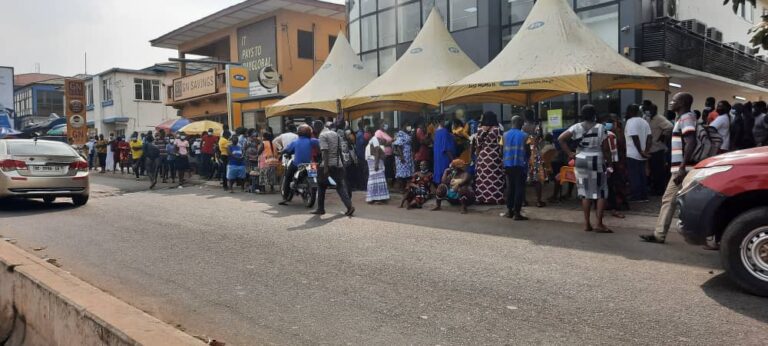 Long-queues-at-SIM-card-registration-centres-main