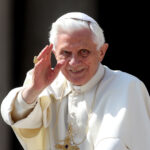 Pope Benedict XVI Holds Weekly Audience - March 30, 2011