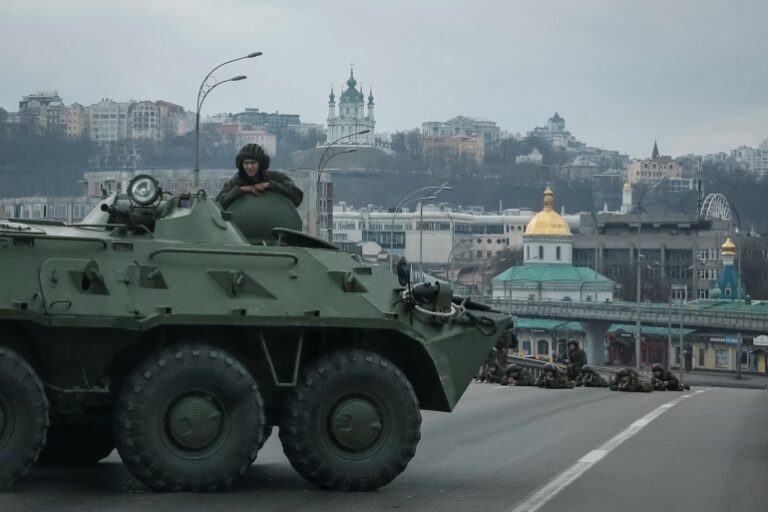 2022-02-25T101930Z_229950772_RC2WQS9DQ2I8_RTRMADP_3_UKRAINE-CRISIS-KYIV