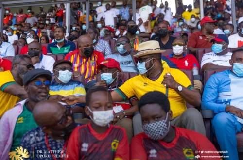 2222022121222-8cs1wjivup-kotoko-crowd-2