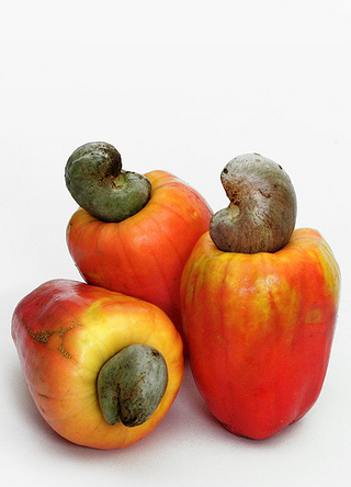 cashew-apples-1512822229-3510237