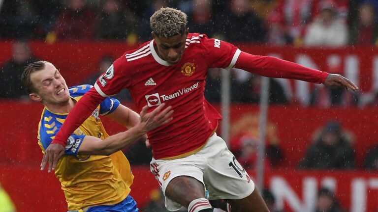 Manchester United v Southampton - Premier League