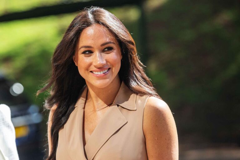 201011-meghan-markle-jm-1016