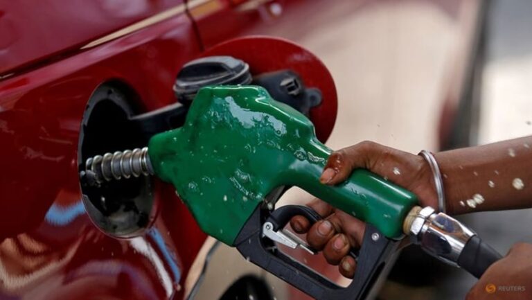 2022-03-23t023132z_3_lynxnpei2m039_rtroptp_3_global-oil-kemp