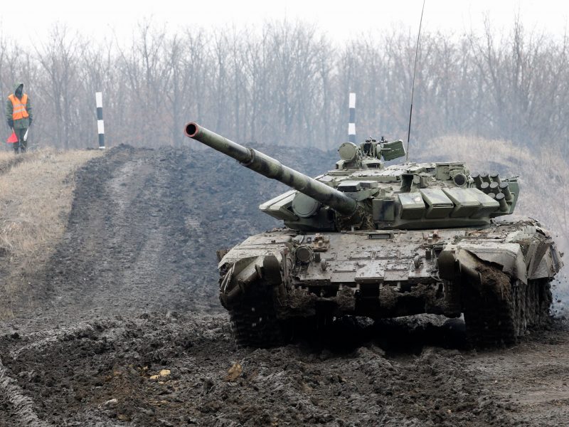 Donbas-tank-800x600