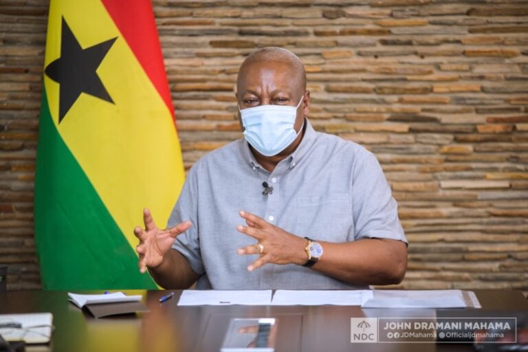 John-Mahama-making-a-point