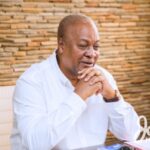 Mahama-meets-Victims-of-Ayawaso-West-Wuogon-gun-violence-4-636x424