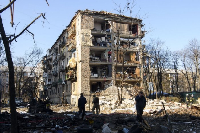 Scenes-from-the-rubble-Russian-forces-attack-Ukraine-capital-Kyiv_1_1-637x424