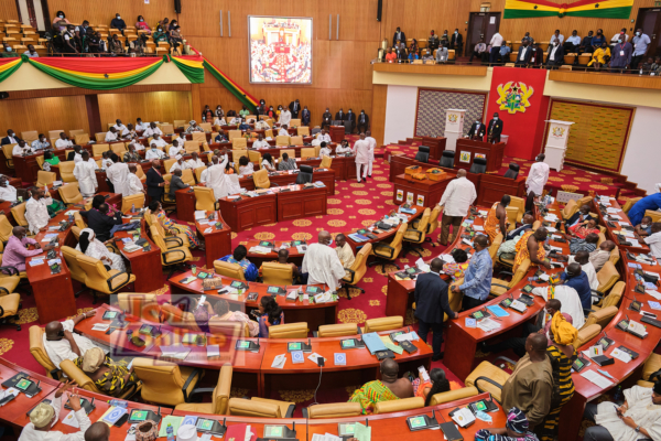 Swearing-in-legislatures-of-8th-Parliament-182-e1611031880981