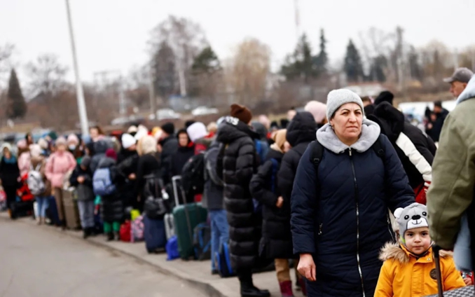 Ukrainian-Refugees-678x424