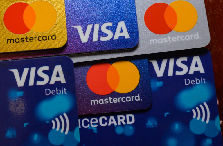 Visa-Mastercard-block-Russian-financial-institutions-after-sanctions-scaled