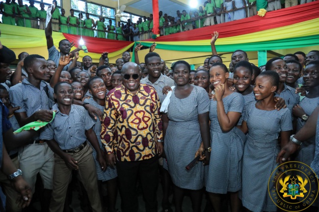 akufo-addo-students-of-oda-shs
