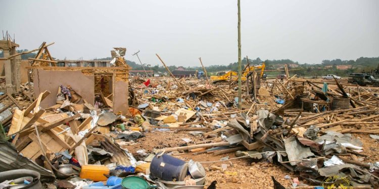 bogoso-explosion-site2-750x375-1-750x375