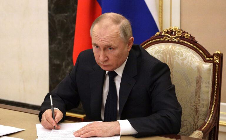 putin-says-volunteers-welcome-to-help-fight-against-ukrainian-forces-1646988211131