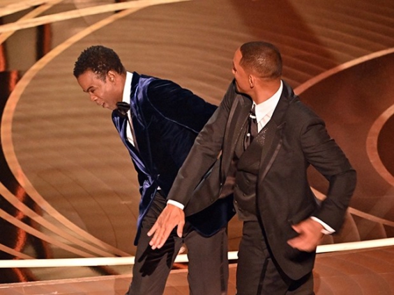 will-smith-chris-rock-punch-oscars-2022-embed1-1-565x424
