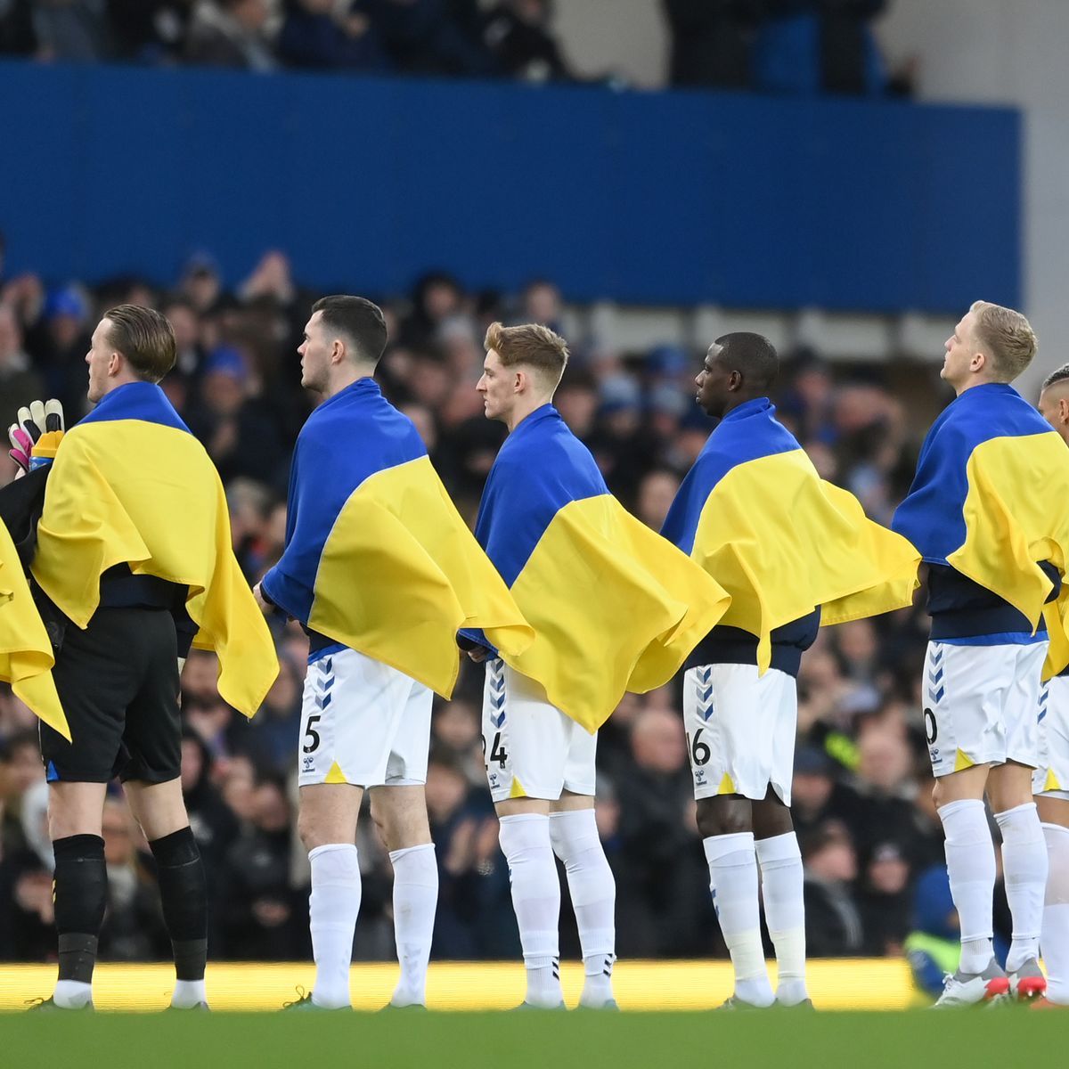 0_GettyImages-1372984060