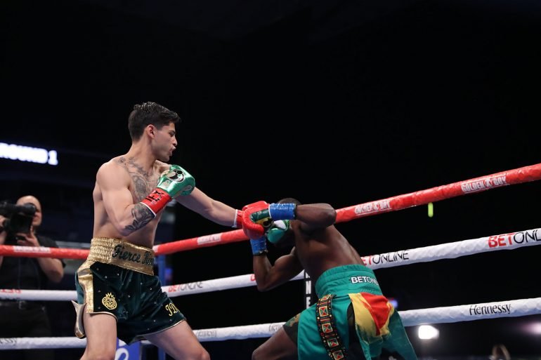 Ryan-Garcia-vs.-Emmanuel-Tagoe_Tom-Hogan-770x513