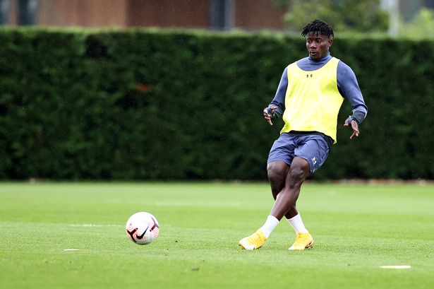 0_GettyImages-1276386908