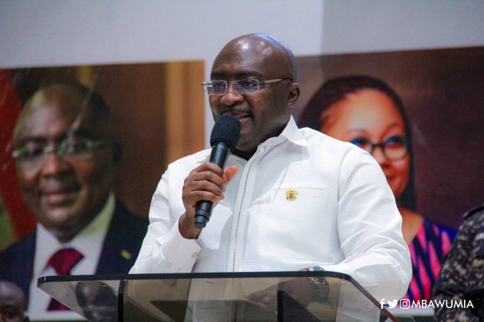 Dr.-Mahamudu-Bawumia-speaking-at-the-Youth-programme-696x464