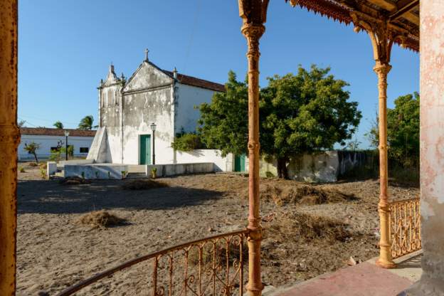 More-than-900-religious-denominations-exist-in-the-country